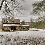 Cabin Vacation Rental About 8 Mi To Penn State!